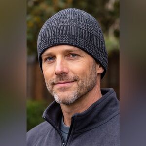 Smartwool Merino Wool Beanie Hat Gray Black Knit EUC Outdoor Hiking Unisex